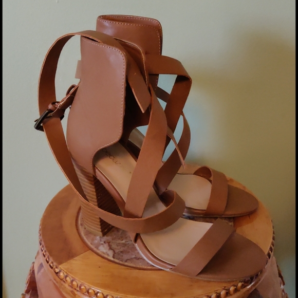 ShoeDazzle Kareana Sandal - Picture 3 of 5